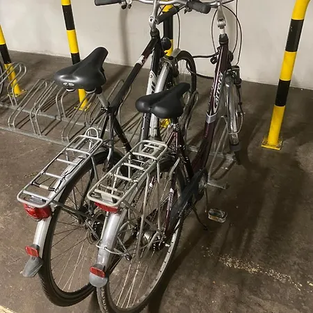 Strandblick Mit Strandkorb & Fahrraedern * Gluecksburg